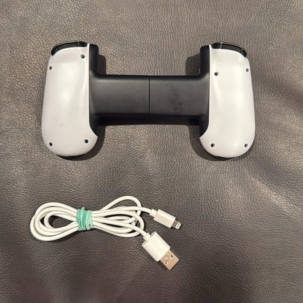 iPhone backbone 1st gen. - Picture 2 of 4